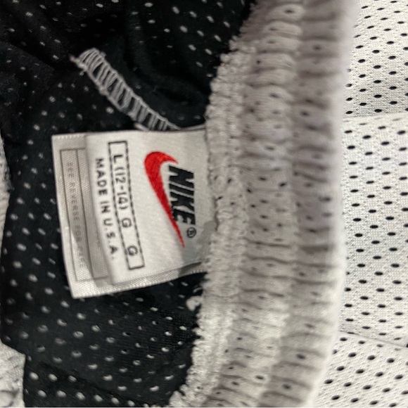 Nike White Mesh Shorts men large, comfy NWOT - Picture 3 of 9
